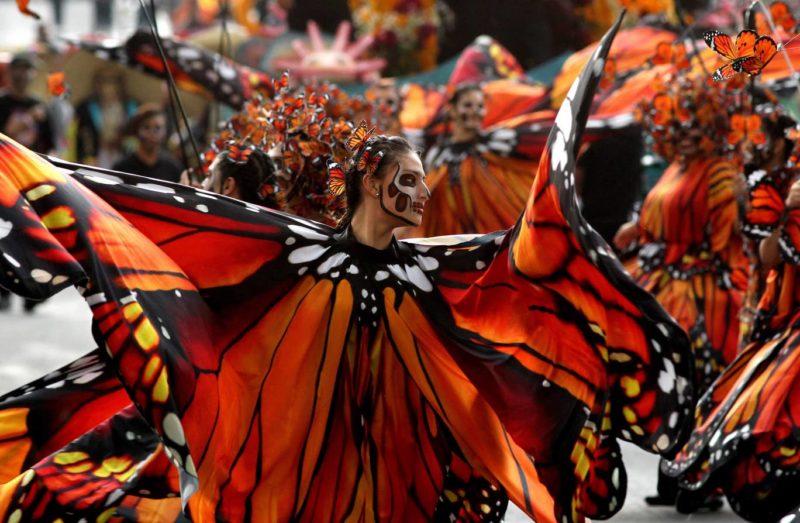 Día De Los Muertos And Monarch Butterflies Butterfly Lady 